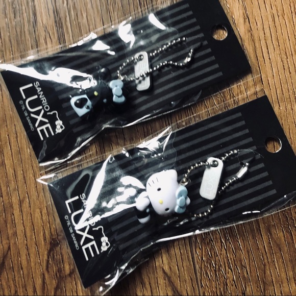 HELLO KITTY-RARE TWO Piece Keychain Set-black & White - Picture 3 of 14